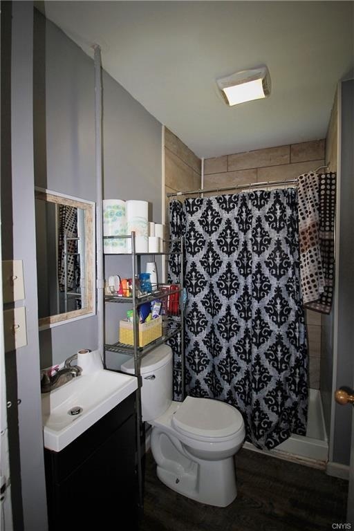 Newly Renovated full bath - 307 1st St