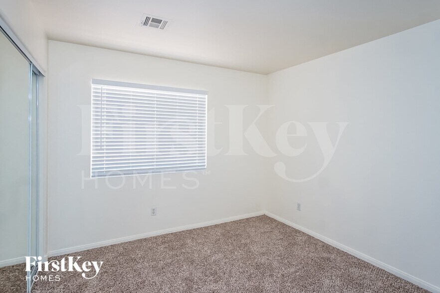 Building Photo - 3758 Tranquil Canyon Ct