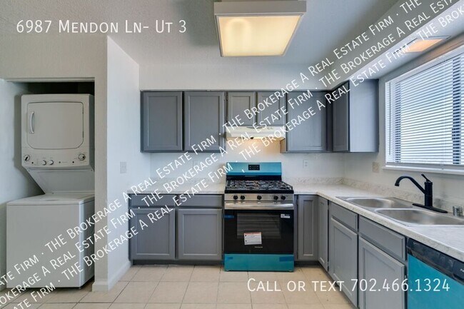 Building Photo - 6987 Mendon Ln