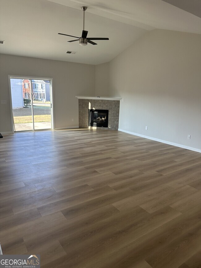 Building Photo - 126 Horseshoe Ln
