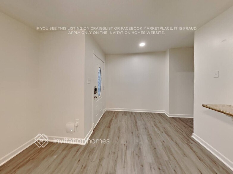 Building Photo - 10527 Mills Walk Dr