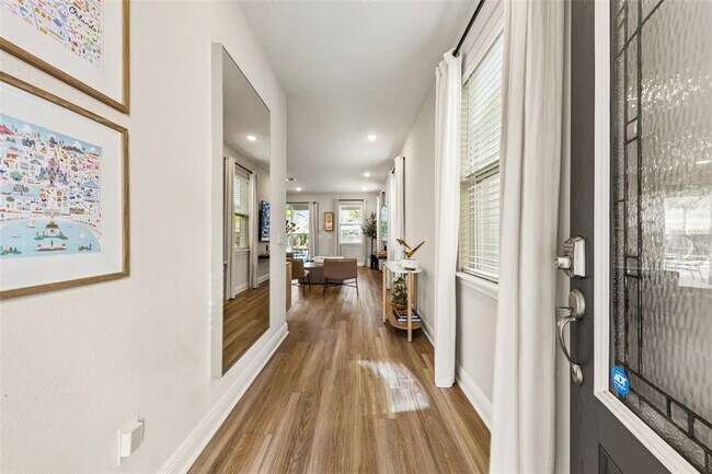 Building Photo - 389 Southfield St