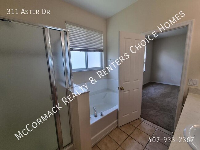 Building Photo - 311 Aster Dr