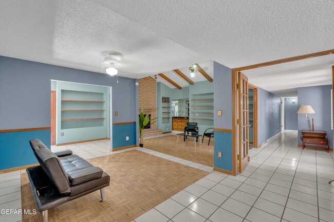 Building Photo - 6820 Villa Hermosa Dr