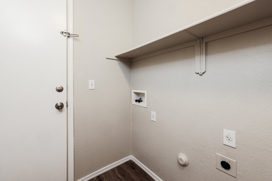 Building Photo - 5243 S Via Laguna Blanca