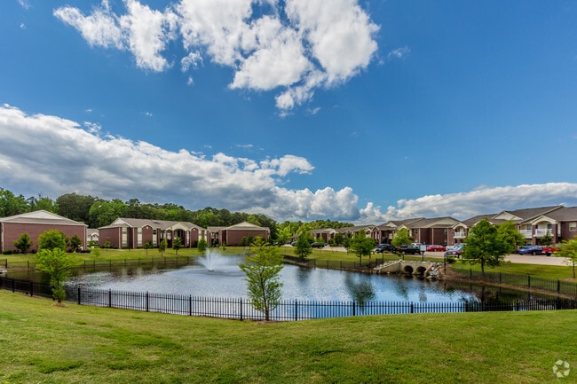 Building Photo - The Lakes at Hurricane Creek