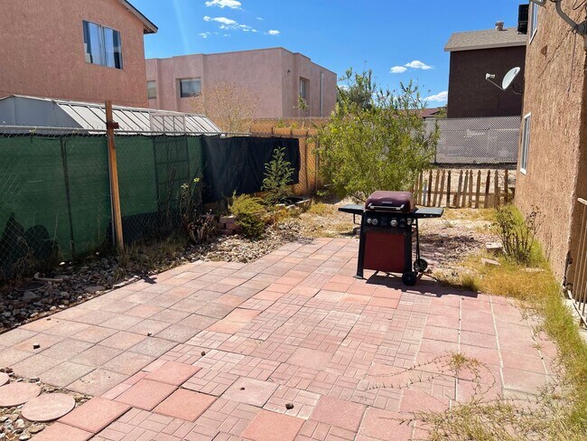 Building Photo - 4155 Solteros St