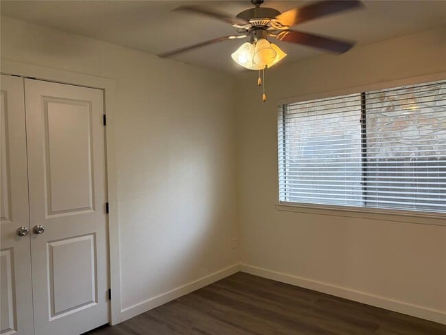 Building Photo - 11913 Rennalee Loop