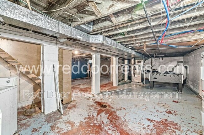 Building Photo - 5440 Carrollton Ave