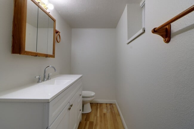 Building Photo - 311 E 200 N