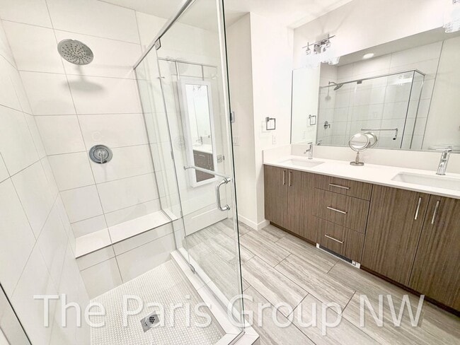 Building Photo - Gorgeous 2021 Fremont/Wallingford 3BR Overlooking Downtown, Mt Rainier & SLU, Garage w/EV Chgr, W...