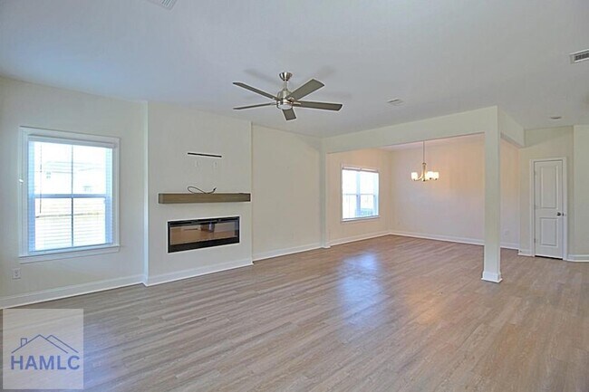 Building Photo - 151 Buckingham Dr