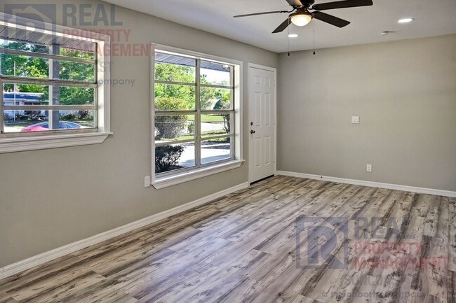 Building Photo - 3822 Gopher St