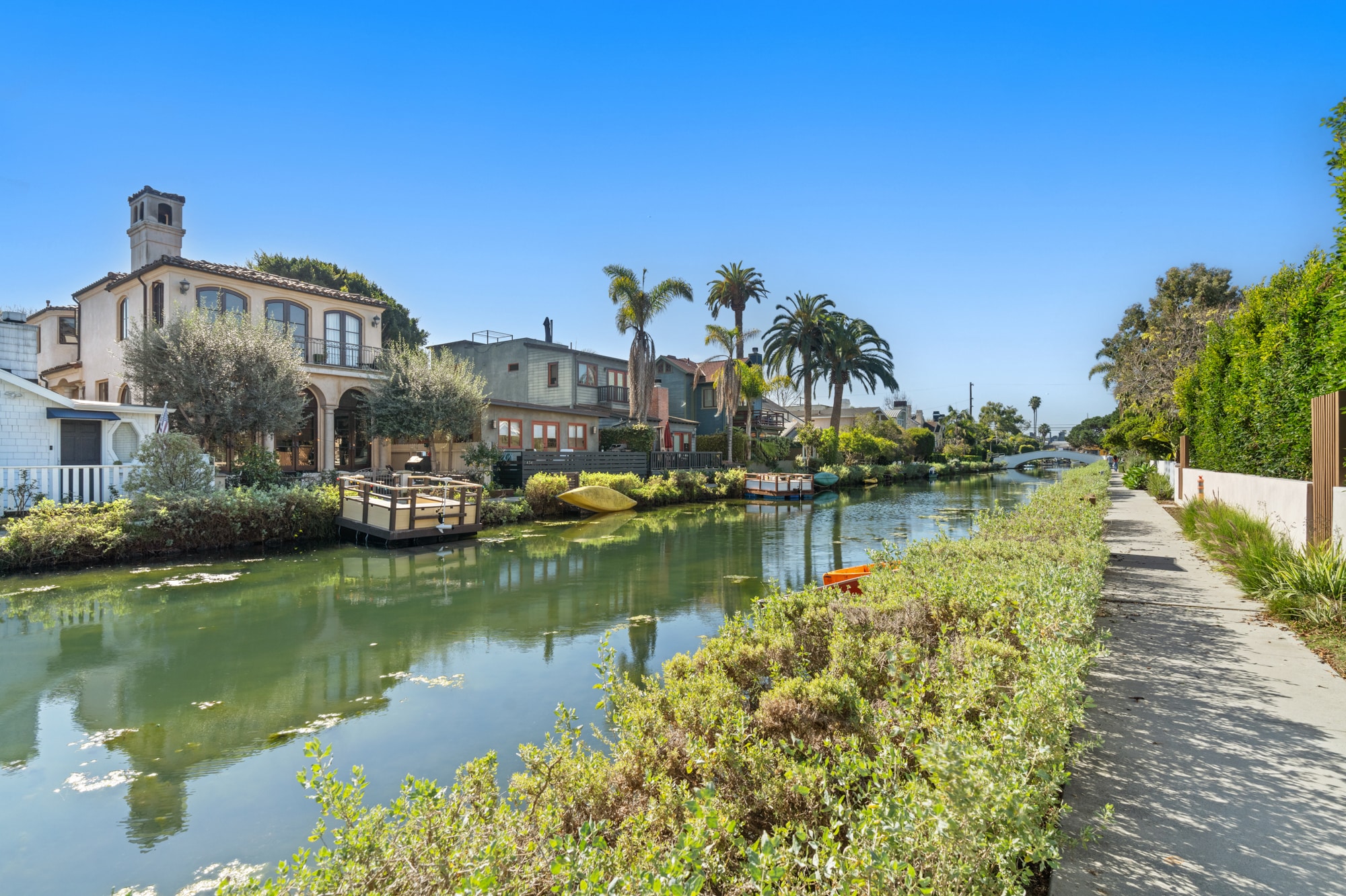 Building Photo - 439 Howland Canal