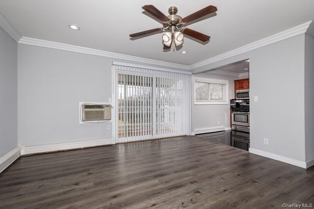 Building Photo - 239 Lakeland Ave