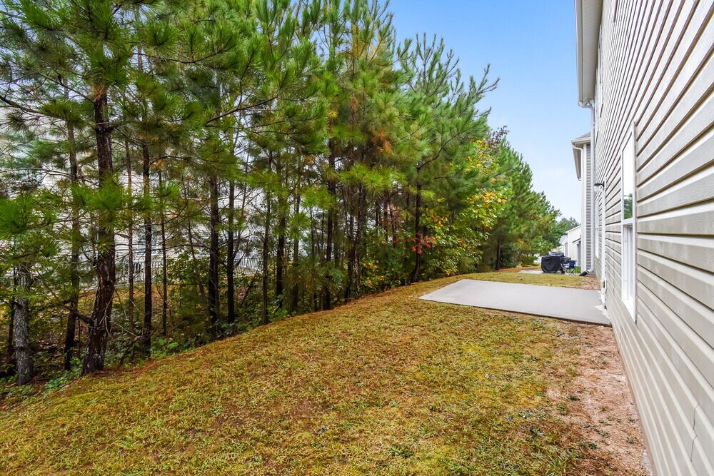 Building Photo - 161 Crescent Woode Way