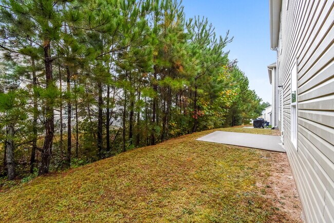 Building Photo - 161 Crescent Woode Way