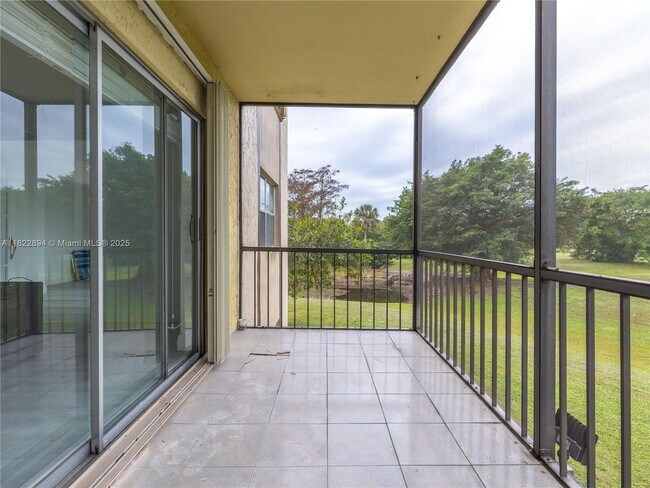 Building Photo - 6300 S Falls Cir Dr