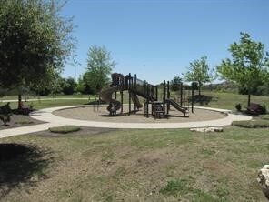 Building Photo - 504 Rolling Oak Dr
