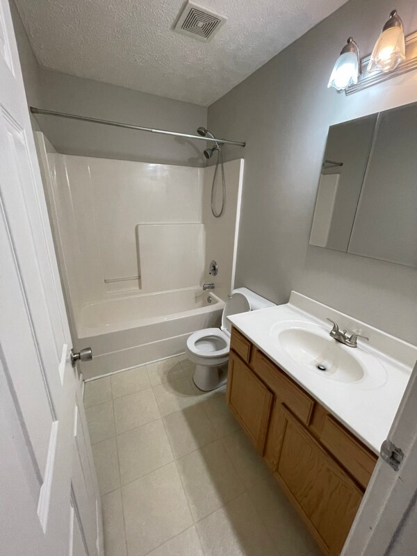 Building Photo - 7005 Timber Oak Dr