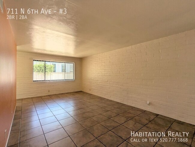 Building Photo - 711 N 6th Ave