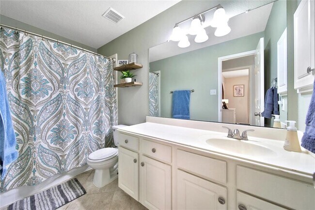 Building Photo - 21403 Hadrian Dr