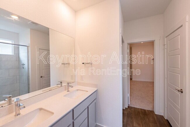 Building Photo - 2901 Louris Ln