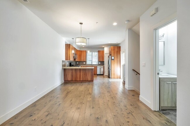 Building Photo - 309 S 47th St