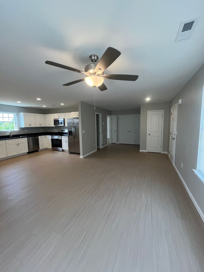 Building Photo - 496 State Rd S-42-2289