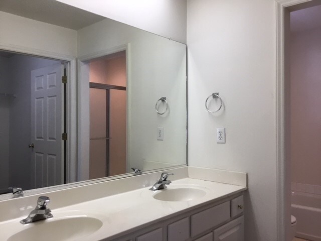 Building Photo - 193 Cameron Way Cir