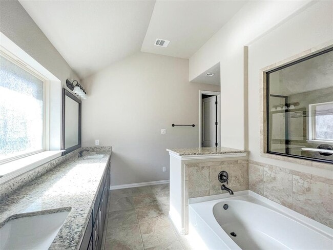 Building Photo - 3018 Diego Dr