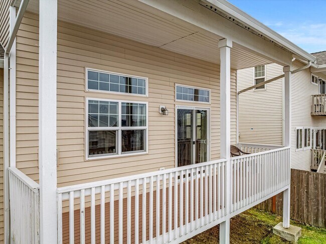 Building Photo - Beautiful 3 bedroom 2.5 bathroom Lake Stevens home!