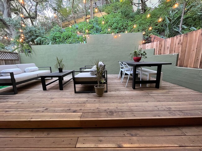 Backyard Patio - 8954 Wonderland Ave