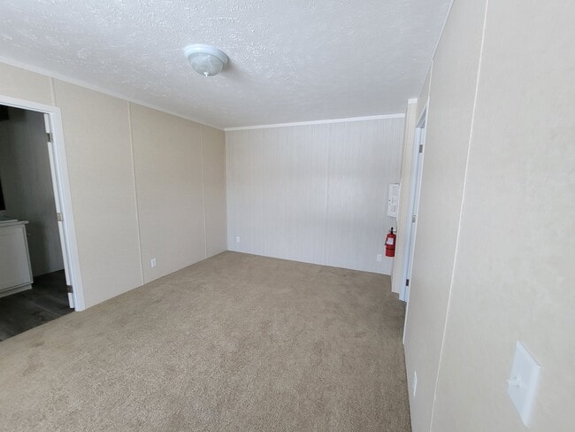 Building Photo - 66 Borman Ave