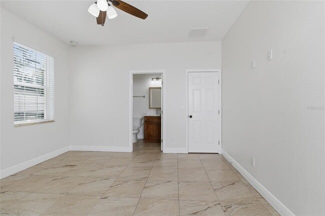 Building Photo - 810 W Whatley Pl