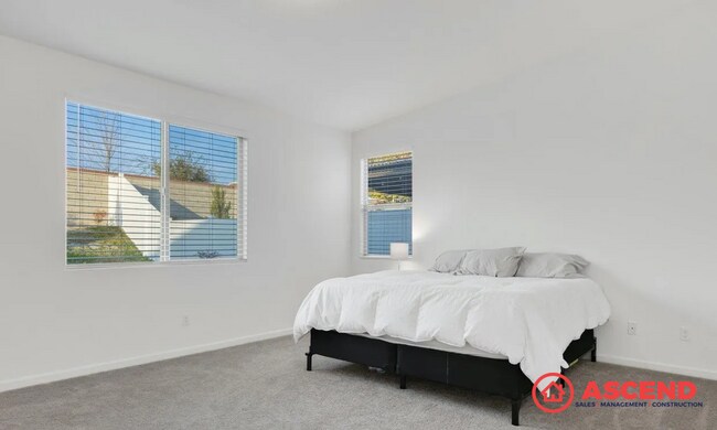 Building Photo - Beautiful 3-Bedroom Home in HOA Community with Pool & Full Appliances!