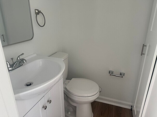 Building Photo - Enjoy Modern Living in This Beautifully Updated 3BR, 1.5BA Durham Home!