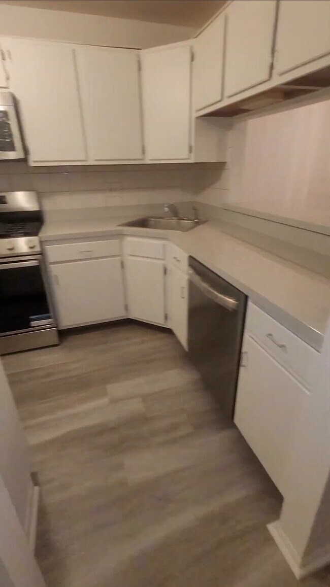 Building Photo - 1303 Morris Ct