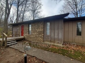 Building Photo - 3351 E Margaret Ave