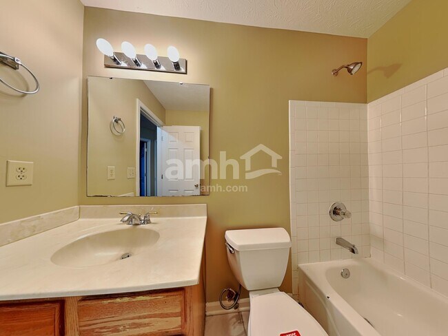 Building Photo - 6527 Sussex Dr