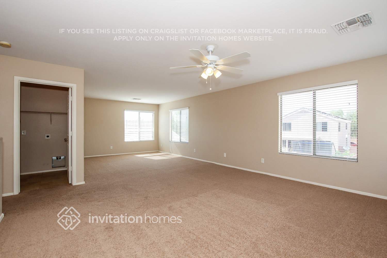 Building Photo - 13032 W Mauna Loa Ln