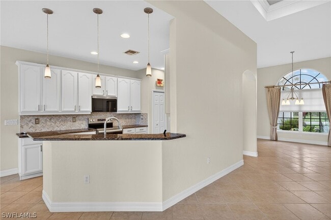 Building Photo - 25080 Divot Dr