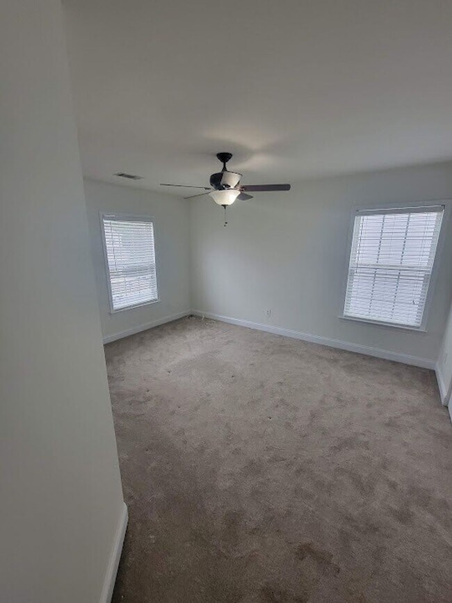 Building Photo - Spacious 4BR Home in Waterlyn in Mooresville