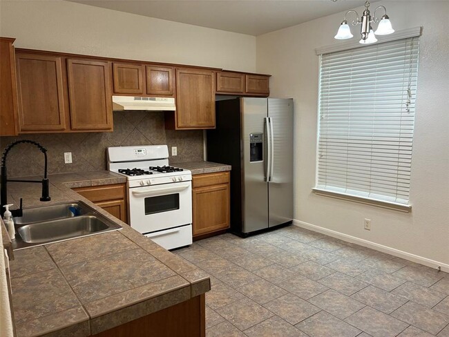 Building Photo - 2514 Allred Dr