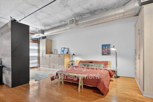 Building Photo - 877 Island Ave