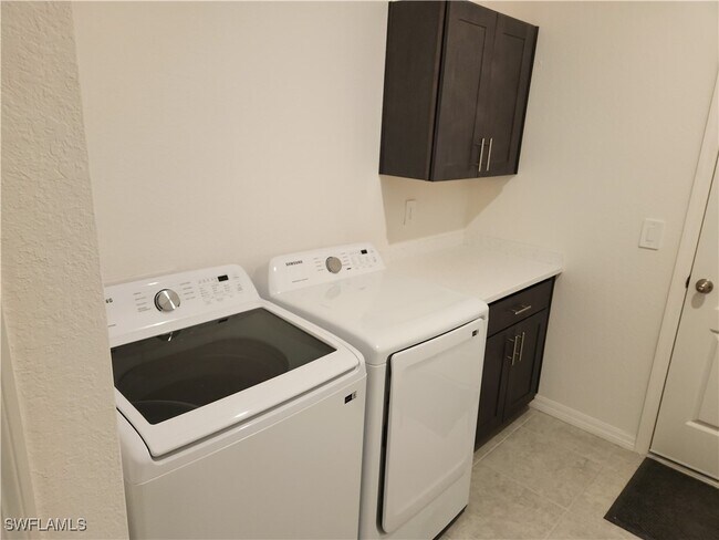 Building Photo - 26013 Ocelot Ln