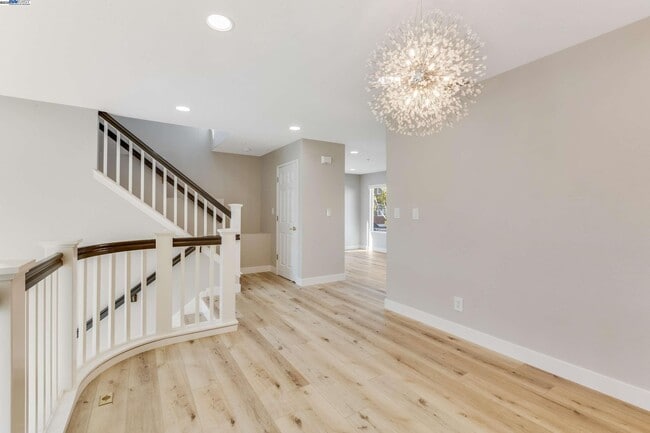 Building Photo - 4579 Mangrove Dr