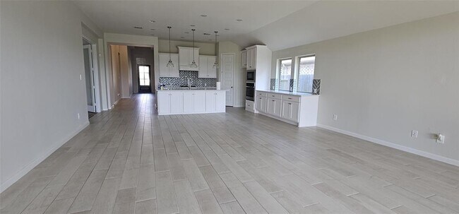 Building Photo - 5614 Vintage Oaks Ln