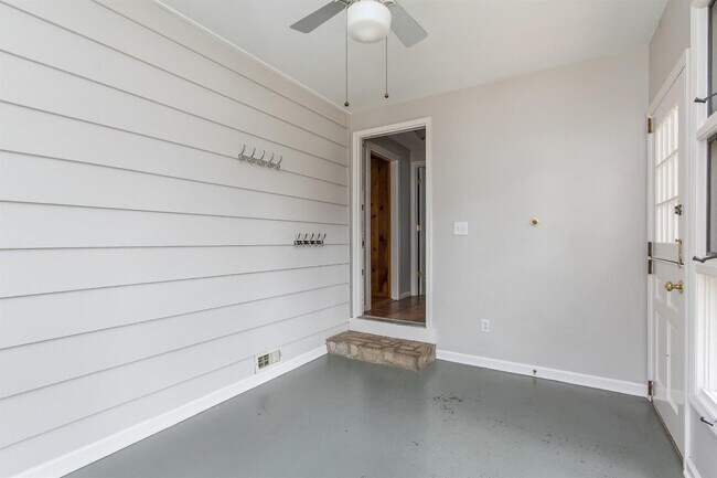 Building Photo - 224 Lackawanna Rd