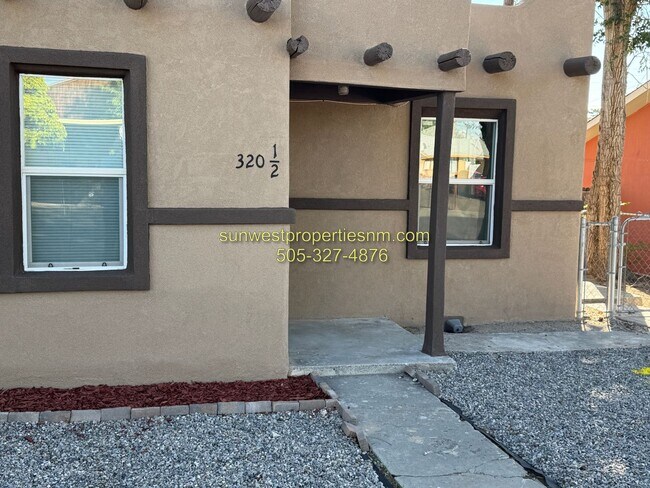 Building Photo - 320 N Loma Linda Ave